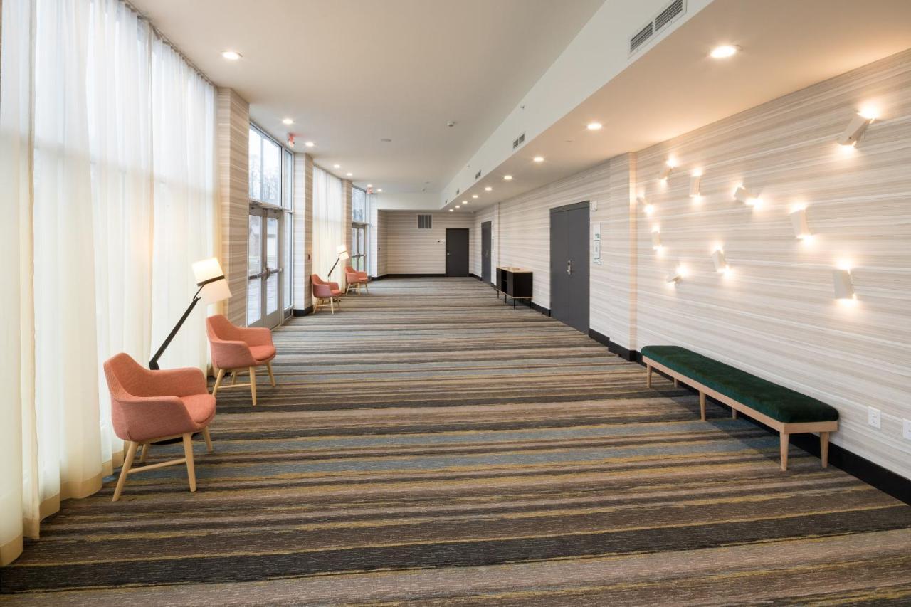 - West By Ihg Hotel Kalamazoo